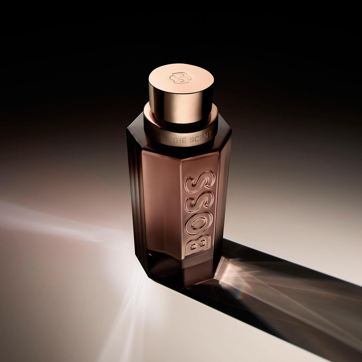 Hugo Boss The Scent Parfum – Ambery Men's Cologne – With Notes of Ginger, Maninka Fruit, Iris & Leather Accord – Luxury Perfumes for Men – Long Lasting Fragrance