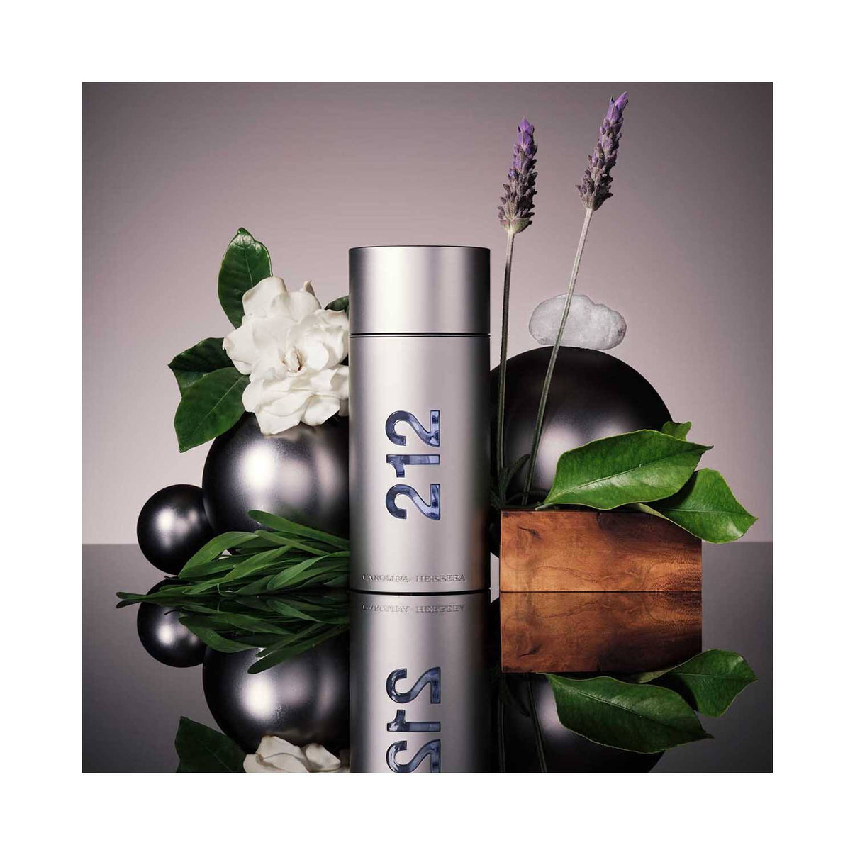 Carolina Herrera 212 NYC Men Eau De Toilette (100ml)